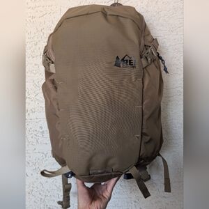 REI Co-op Ruckpack 18 Recycled Daypack (color Terra Firma)